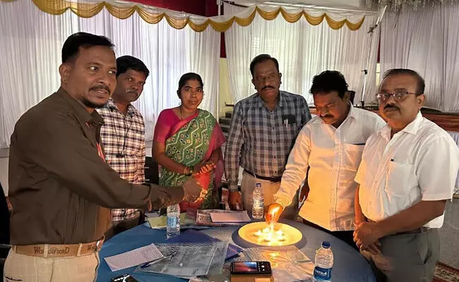 ಬಳ್ಳಾರಿ | ಬುಡಕಟ್ಟು ಜನರು ವಾಸಿಸುವ ಪ್ರದೇಶಗಳ ಸಮಗ್ರ ಅಭಿವೃದ್ಧಿ : ಆಶಿಶ್ ಕುಮಾರ್ ಬಳ್ಳಾರಿ | ಬುಡಕಟ್ಟು ಜನರು ವಾಸಿಸುವ ಪ್ರದೇಶಗಳ ಸಮಗ್ರ ಅಭಿವೃದ್ಧಿ : ಆಶಿಶ್ ಕುಮಾರ್