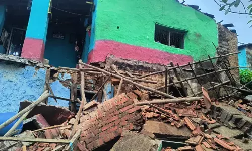 ಬೆಳಗಾವಿ| ನಿರಂತರ ಮಳೆಗೆ ಮನೆಯ ಗೋಡೆ ಕುಸಿತ : ಮಹಿಳೆ ಮೃತ್ಯು, ಇಬ್ಬರಿಗೆ ಗಾಯ