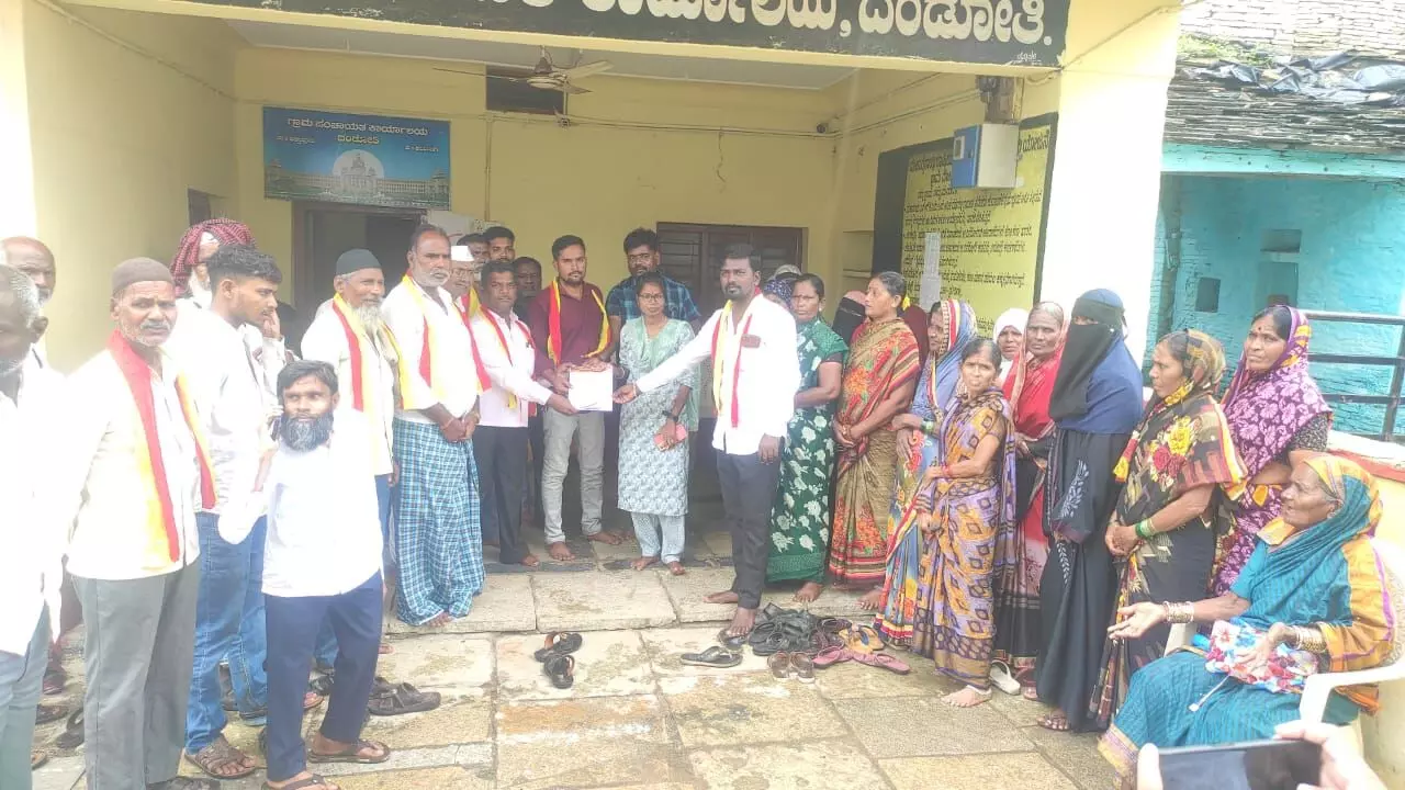 ಚಿತ್ತಾಪುರ | ಮಂಗಗಳ ಹಾವಳಿ ತಡೆಯಲು ಗ್ರಾಪಂ ಪಿಡಿಓಗೆ ಮನವಿ