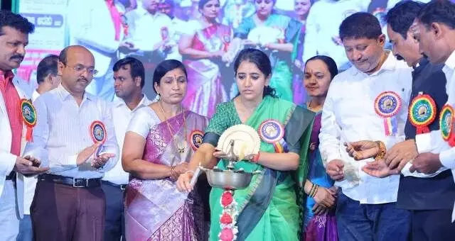 ಡಿ.ದೇವರಾಜ ಅರಸು ಅವರು ತಂದ ಉಳುವನೇ ಭೂಮಿಯ ಒಡೆಯ ಕಾಯ್ದೆಯಿಂದ ಬಡ ಕುಟುಂಬಗಳಿಗೆ ಆಧಾರ : ಡಿಸಿ ಶಿಲ್ಪಾ ಶರ್ಮಾ