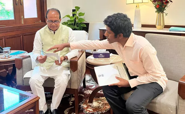 ಬೀದರ್ ಕ್ಷೇತ್ರವನ್ನು ಪ್ರಧಾನಮಂತ್ರಿ ಧನ್ ಧಾನ್ಯ ಕೃಷಿ ಯೋಜನೆಗೆ ಸೇರಿಸುವಂತೆ ಸಂಸದ ಸಾಗರ ಖಂಡ್ರೆ ಮನವಿ ಬೀದರ್ ಕ್ಷೇತ್ರವನ್ನು ಪ್ರಧಾನಮಂತ್ರಿ ಧನ್ ಧಾನ್ಯ ಕೃಷಿ ಯೋಜನೆಗೆ ಸೇರಿಸುವಂತೆ ಸಂಸದ ಸಾಗರ ಖಂಡ್ರೆ ಮನವಿ