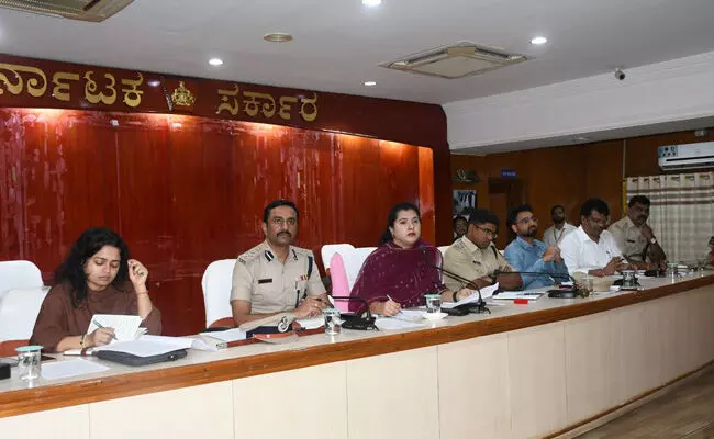 ಕಲಬುರಗಿ| ಪರಿಸರ ಸ್ನೇಹಿ ಮಣ್ಣಿನ ಗಣಪತಿಯ ಪ್ರತಿಷ್ಠಾಪನೆಗೆ ಡಿಸಿ ಬಿ.ಫೌಝಿಯಾ ತರನ್ನುಮ್ ಕರೆ