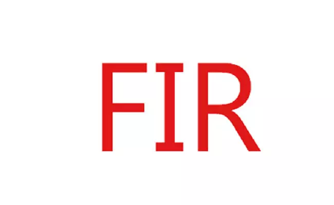 ಕಲಬುರಗಿ| ಮಾರಕಾಸ್ತ್ರಗಳನ್ನು ಹಿಡಿದು ಯುವಕರ ರೀಲ್ಸ್ : ವೈರಲ್ ಬೆನ್ನಲ್ಲೇ ಪ್ರಕರಣ ದಾಖಲು ಕಲಬುರಗಿ| ಮಾರಕಾಸ್ತ್ರಗಳನ್ನು ಹಿಡಿದು ಯುವಕರ ರೀಲ್ಸ್ : ವೈರಲ್ ಬೆನ್ನಲ್ಲೇ ಪ್ರಕರಣ ದಾಖಲು