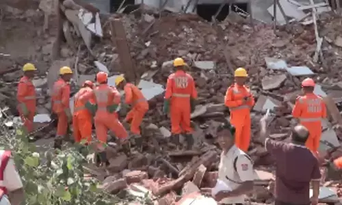 ದಿಲ್ಲಿ | ಮೂರು ಅಂತಸ್ತಿನ ಕಟ್ಟಡ ಕುಸಿತ : ಮೂವರು ಕಾರ್ಮಿಕರು ಮೃತ್ಯು