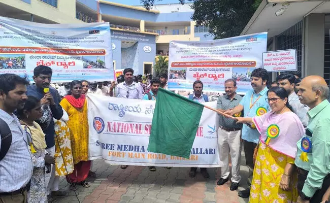 ಬಳ್ಳಾರಿ | ಹೆಚ್‌ಐವಿ ಕುರಿತು ಜಾಗೃತಿ ಇರಲಿ: ಡಾ.ಎನ್.ಬಸರೆಡ್ಡಿ