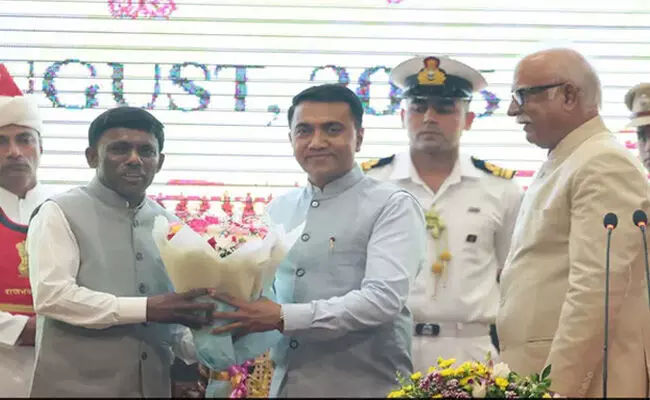 ಗೋವಾ ವಿಧಾನ ಸಭೆ ಸ್ಪೀಕರ್ ರಮೇಶ್ ತಾವಡ್ಕ ರಾಜೀನಾಮೆ; ಸಚಿವರಾಗಿ ಪ್ರಮಾಣ ವಚನ ಸ್ವೀಕಾರ