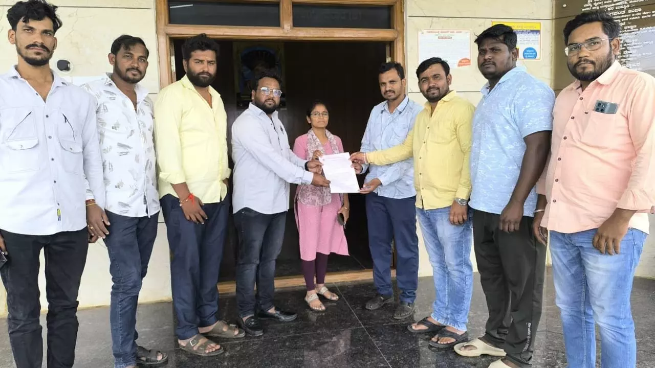 ಔರಾದ್ | ಬೀದಿ ನಾಯಿಗಳ ಹಾವಳಿ ತಡೆಗೆ ಸೂಕ್ತ ಕ್ರಮ ಕೈಗೊಳ್ಳುವಂತೆ ಆಗ್ರಹ