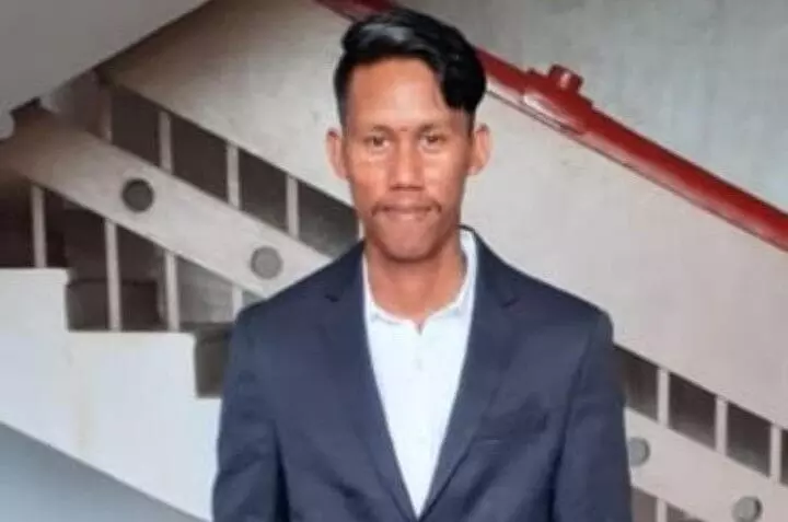 ಕೋಟ: ದೋಣಿ ಮಗುಚಿ ಬಿದ್ದು ಓರ್ವ ಮೀನುಗಾರ ಮೃತ್ಯು ಕೋಟ: ದೋಣಿ ಮಗುಚಿ ಬಿದ್ದು ಓರ್ವ ಮೀನುಗಾರ ಮೃತ್ಯು