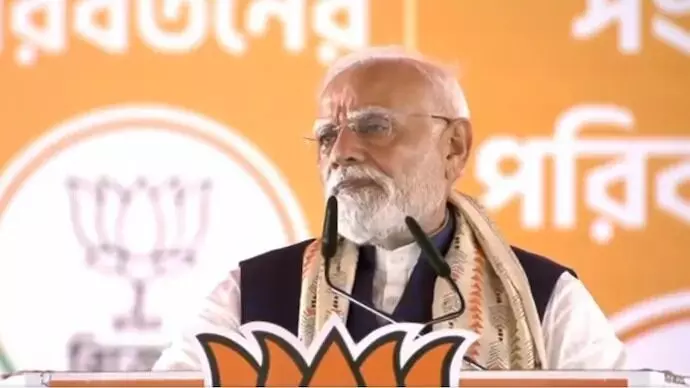 ಪಶ್ಚಿಮ ಬಂಗಾಳ | ಕ್ರಿಮಿನಲ್ ಗಳು, ಭ್ರಷ್ಟಾಚಾರಿಗಳು ಜೈಲಿನಲ್ಲಿರಬೇಕೇ ಹೊರತು ಅಧಿಕಾರದಲ್ಲಲ್ಲ: ಪ್ರಧಾನಿ ಮೋದಿ ವಾಗ್ದಾಳಿ