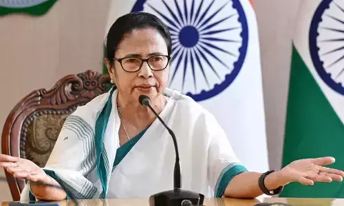 ಪ್ರಧಾನಿ ಮೋದಿಯ ಪಶ್ಚಿಮ ಬಂಗಾಳ ಭೇಟಿಗೂ ಮುನ್ನ ಕೋಲ್ಕತ್ತಾ ಮೆಟ್ರೊ ಯೋಜನೆಯ ಶ್ರೇಯ ತನ್ನದೆಂದ ಮಮತಾ ಬ್ಯಾನರ್ಜಿ