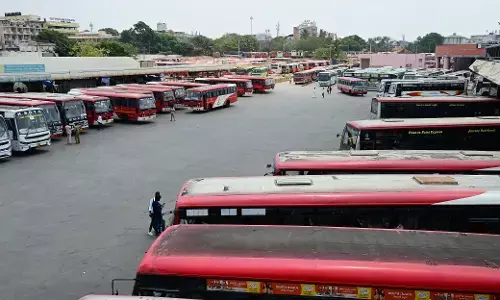 ಬೆಂಗಳೂರು: ಗೌರಿ ಗಣೇಶ ಹಬ್ಬದ ಪ್ರಯುಕ್ತ ಕೆಎಸ್ಸಾರ್ಟಿಸಿ ವತಿಯಿಂದ 1,500 ಹೆಚ್ಚುವರಿ ಬಸ್ ವ್ಯವಸ್ಥೆ