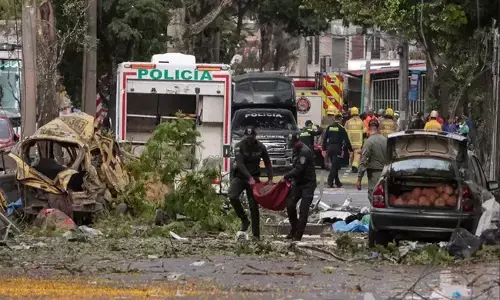 ಕೊಲಂಬಿಯಾ: ಕಾರು ಬಾಂಬ್ ಸ್ಫೋಟ, ಪೊಲೀಸ್ ಹೆಲಿಕಾಪ್ಟರ್ ಮೇಲೆ ದಾಳಿಯಲ್ಲಿ ಕನಿಷ್ಠ 18 ಮಂದಿ ಮೃತ್ಯು; 30 ಮಂದಿಗೆ ಗಾಯ