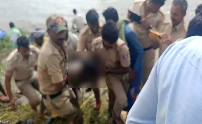 ವಿಜಯಪುರ | ಎತ್ತುಗಳನ್ನು ತೊಳೆಯಲು ಹೋದ ರೈತ ಮೊಸಳೆ ಬಾಯಿಗೆ!