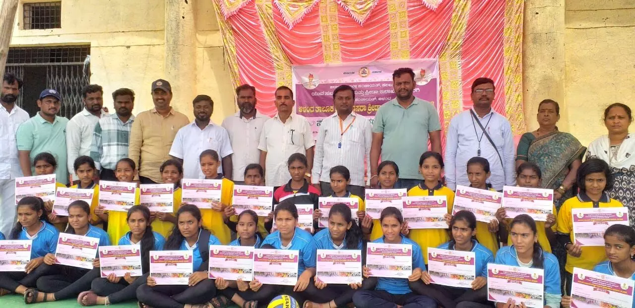 ಆಳಂದ | ಕ್ರೀಡೆಗಳು ಒಗ್ಗಟ್ಟು, ಶಿಸ್ತು, ಸ್ಪರ್ಧಾತ್ಮಕ ಮನೋಭಾವವನ್ನು ಬೆಳೆಸುತ್ತವೆ: ಅರವಿಂದ್ ಭಾಸಗಿ ಆಳಂದ | ಕ್ರೀಡೆಗಳು ಒಗ್ಗಟ್ಟು, ಶಿಸ್ತು, ಸ್ಪರ್ಧಾತ್ಮಕ ಮನೋಭಾವವನ್ನು ಬೆಳೆಸುತ್ತವೆ: ಅರವಿಂದ್ ಭಾಸಗಿ