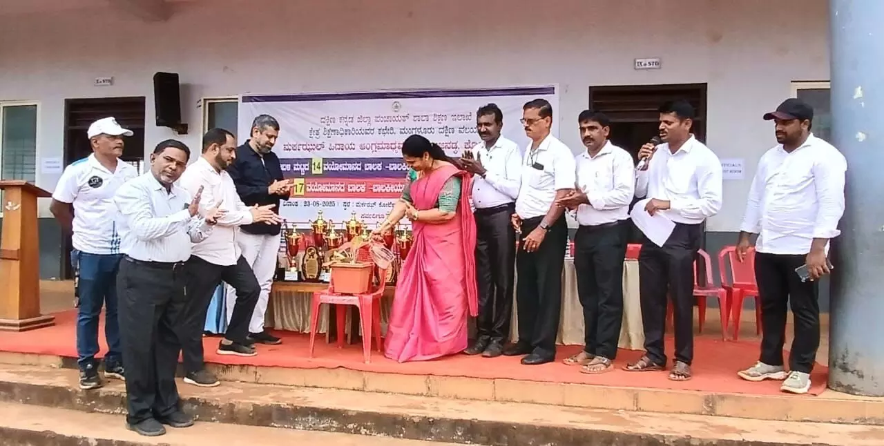 ಕೋಟೆಕಾರ್: ಖೋಖೋ, ತ್ರೋಬಾಲ್ ಪಂದ್ಯ ಉದ್ಘಾಟನೆ ಕೋಟೆಕಾರ್: ಖೋಖೋ, ತ್ರೋಬಾಲ್ ಪಂದ್ಯ ಉದ್ಘಾಟನೆ