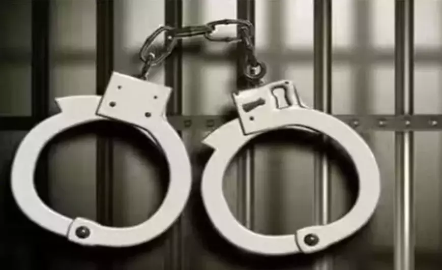 ರಾಯಚೂರು | ಕಳವು ಪ್ರಕರಣ : ಇಬ್ಬರು ಅಂತರಾಜ್ಯ ಕಳ್ಳರ ಬಂಧನ ರಾಯಚೂರು | ಕಳವು ಪ್ರಕರಣ : ಇಬ್ಬರು ಅಂತರಾಜ್ಯ ಕಳ್ಳರ ಬಂಧನ