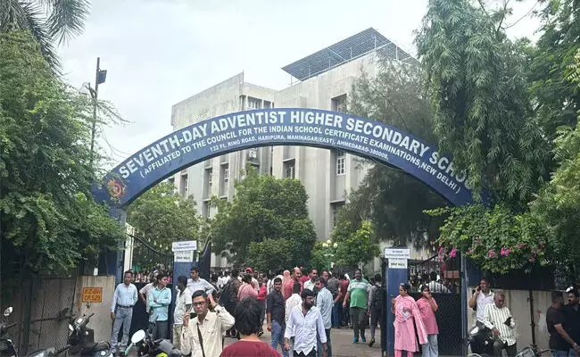 ಇರಿತಕ್ಕೊಳಗಾದ ವಿದ್ಯಾರ್ಥಿಗೆ ವೈದ್ಯಕೀಯ ನೆರವು ಒದಗಿಸುವಲ್ಲಿ ವಿಳಂಬ: ಪ್ರಾಂಶುಪಾಲ, ಇಬ್ಬರು ಶಿಕ್ಷಕರ ವಿರುದ್ಧ ಪ್ರಕರಣ