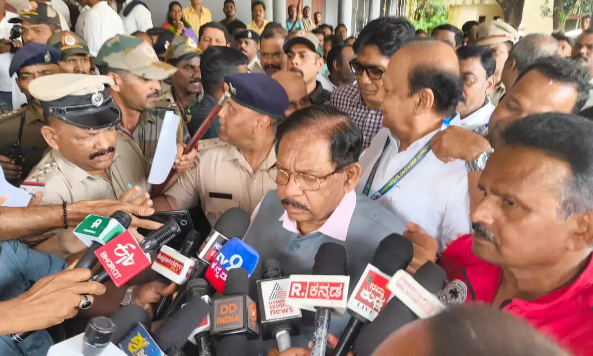 ಅನಾಮಿಕ ದೂರುದಾರನ ತನಿಖೆಯನ್ನು ಎಸ್‌ಐಟಿ ನಿರ್ಧರಿಸುತ್ತೆ: ಗೃಹ ಸಚಿವ ಡಾ.ಜಿ.ಪರಮೇಶ್ವರ್