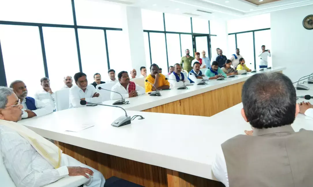 ಅಲೆಮಾರಿ ಸಮುದಾಯಗಳಿಗೆ ಶೇ.1ರಷ್ಟು ಮೀಸಲಾತಿಗೆ ಆಗ್ರಹಿಸಿ ಎಲ್ಲ ಜಿಲ್ಲೆಗಳಲ್ಲಿ ಧರಣಿ ನಡೆಸಲು ಹೋರಾಟ ಸಮಿತಿ ತೀರ್ಮಾನ