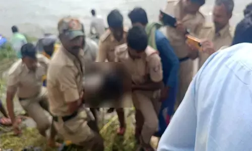 ವಿಜಯಪುರ | ಎತ್ತುಗಳನ್ನು ತೊಳೆಯಲು ಹೋದ ರೈತ ಮೊಸಳೆ ಬಾಯಿಗೆ!