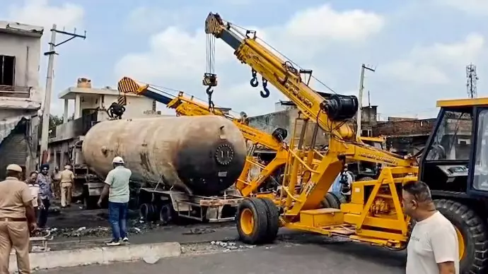 ಪಂಜಾಬ್ | ಅಪಘಾತದ ಬಳಿಕ ಎಲ್‌ಪಿಜಿ ಇಂಧನ ಟ್ಯಾಂಕರ್‌ ಸ್ಪೋಟ : 7 ಮಂದಿ ಮೃತ್ಯು, ಹಲವರಿಗೆ ಗಾಯ