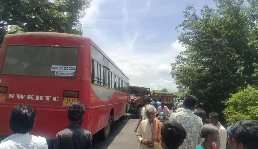 ಬೈಲಹೊಂಗಲ | ಸಾರಿಗೆ ಬಸ್-ಮಿನಿ ಲಾರಿ ನಡುವೆ ಅಪಘಾತ; ಹಲವರಿಗೆ ಗಾಯ