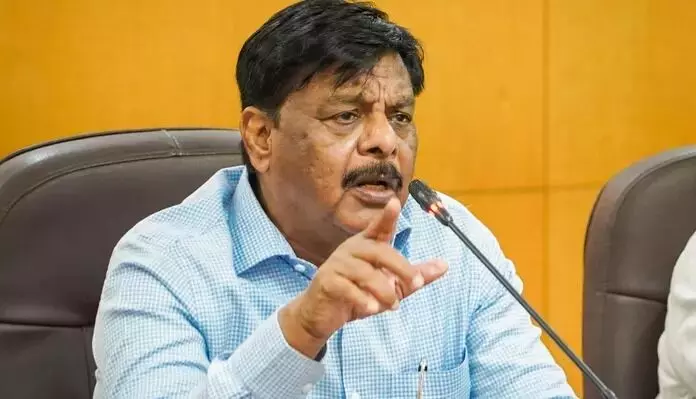 ‘ವಿಷವನ್ನು ಜೇನಾಗಿ ಪರಿವರ್ತಿಸಲು ಸಾಧ್ಯವೇ?’ : ಆರೆಸ್ಸೆಸ್ ವಿರುದ್ದ ಸಚಿವ ಮಹದೇವಪ್ಪ ವಾಗ್ದಾಳಿ