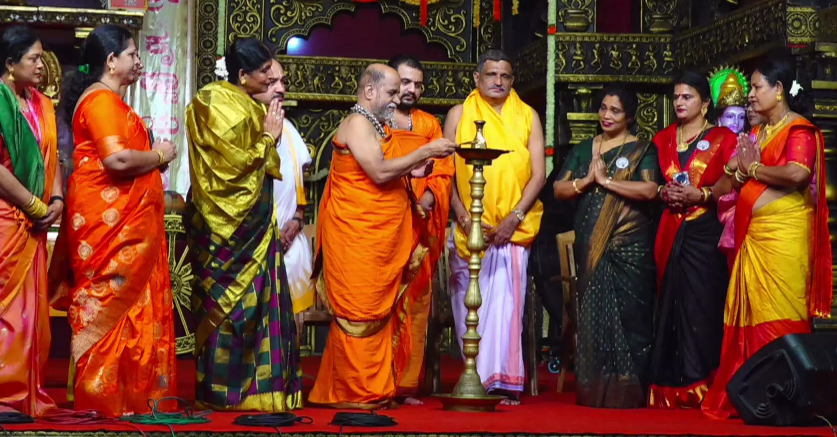 ಸಾಂಪ್ರದಾಯಿಕ ಶೃಂಗಾರ ಪ್ರದರ್ಶನ ‘ಸಿಂಗಾರ ಸಿರಿ’ ಉದ್ಘಾಟನೆ ಸಾಂಪ್ರದಾಯಿಕ ಶೃಂಗಾರ ಪ್ರದರ್ಶನ ‘ಸಿಂಗಾರ ಸಿರಿ’ ಉದ್ಘಾಟನೆ