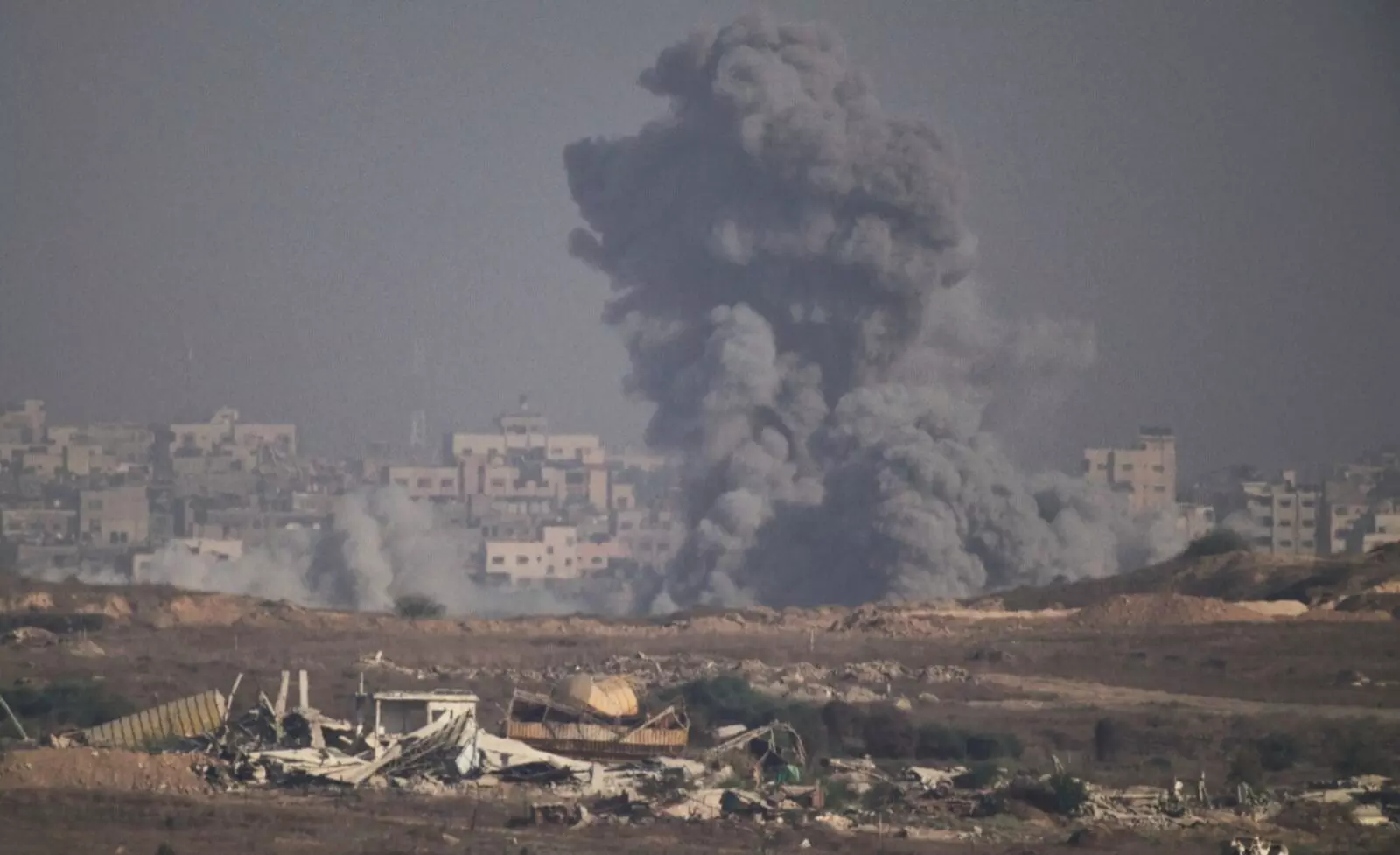 ಗಾಝಾ ಆಸ್ಪತ್ರೆಯ ಮೇಲೆ ಇಸ್ರೇಲ್ ವೈಮಾನಿಕ ದಾಳಿ : ಐವರು ಪತ್ರಕರ್ತರು ಸಹಿತ ಕನಿಷ್ಠ 20 ಮಂದಿ ಮೃತ್ಯು