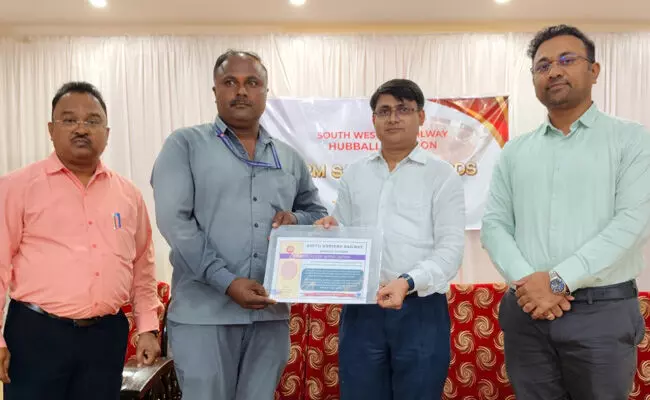 ಕೊಪ್ಪಳ | ಸುರಕ್ಷತೆಯೇ ರೈಲ್ವೆ ಸೇವೆಯ ಮೂಲ ಆಧಾರ: ಪ್ರೇಮ್ ಚಂದ್ರ ಹರಿಜನ್