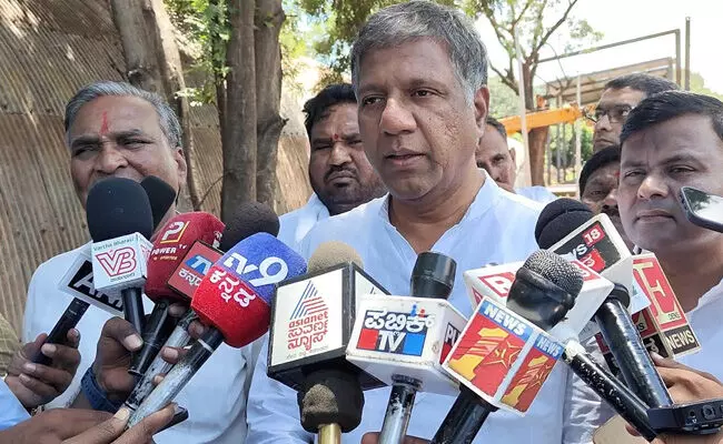 ದಸರಾ ಉದ್ಘಾಟನೆಗೆ ಮುಸ್ಲಿಮರು ಬಿಟ್ಟು ಬೇರೆಯವರು ಇರಲಿಲ್ವಾ: ಬಿಜೆಪಿ ಶಾಸಕ ಅರವಿಂದ್ ಬೆಲ್ಲದ್