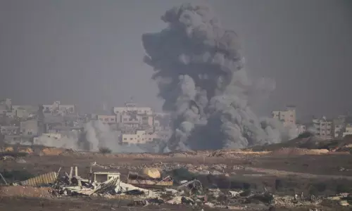 ಗಾಝಾ ಆಸ್ಪತ್ರೆಯ ಮೇಲೆ ಇಸ್ರೇಲ್ ವೈಮಾನಿಕ ದಾಳಿ : ಐವರು ಪತ್ರಕರ್ತರು ಸಹಿತ ಕನಿಷ್ಠ 20 ಮಂದಿ ಮೃತ್ಯು