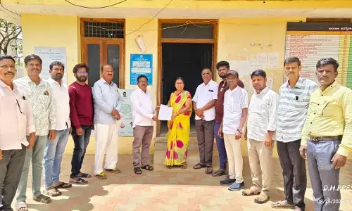 ಮಸ್ಕಿ | ಏಕಲವ್ಯ ವಸತಿ ಶಾಲೆಯ ಪ್ರಿನ್ಸಿಪಾಲ್ ವಿರುದ್ಧ ಕ್ರಮಕ್ಕೆ ಪತ್ರಕರ್ತ ಸಂಘ ಆಗ್ರಹ