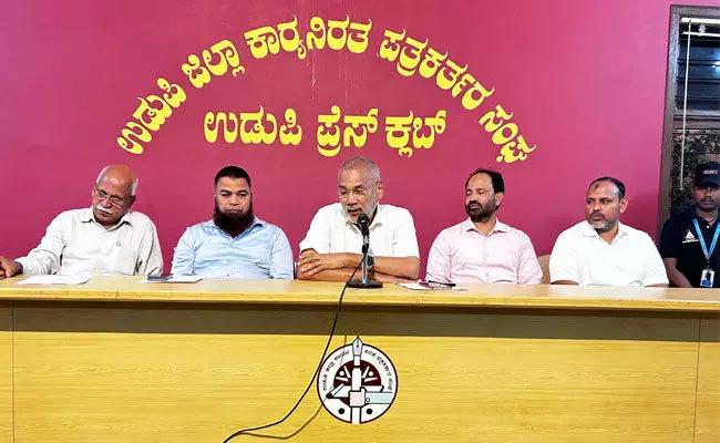 ಉಡುಪಿ ಸಿಟಿ ಸೆಂಟರ್ ಮಾಲ್ಗೆ ‘ಟಿಪ್ ಟಾಪ್ ಸಿಟಿ ಸೆಂಟರ್ ಮಾಲ್’ ಮರುನಾಮಕರಣ ಉಡುಪಿ ಸಿಟಿ ಸೆಂಟರ್ ಮಾಲ್ಗೆ ‘ಟಿಪ್ ಟಾಪ್ ಸಿಟಿ ಸೆಂಟರ್ ಮಾಲ್’ ಮರುನಾಮಕರಣ