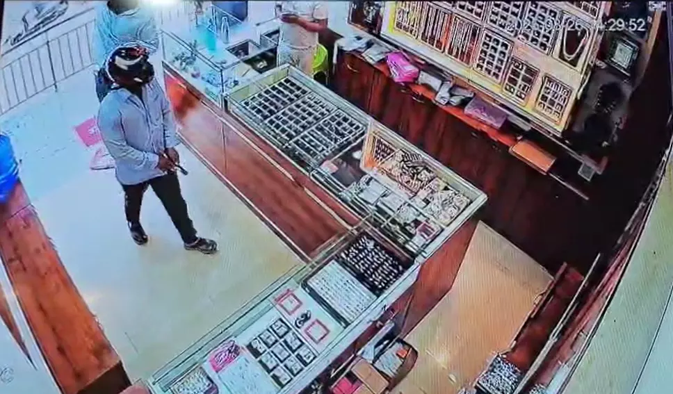 ಬೆಳಗಾವಿ | ಗನ್ ತೋರಿಸಿ ಚಿನ್ನದಂಗಡಿ ದರೋಡೆಗೆ ಯತ್ನ