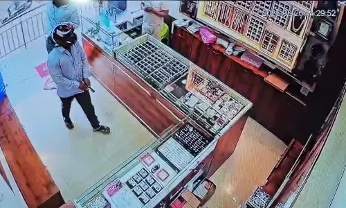 ಬೆಳಗಾವಿ | ಗನ್ ತೋರಿಸಿ ಚಿನ್ನದಂಗಡಿ ದರೋಡೆಗೆ ಯತ್ನ