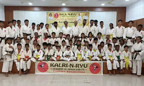 ಕಲಬುರಗಿ | ಕರಾಟೆ ವಿದ್ಯಾರ್ಥಿಗಳಿಗೆ ಬ್ಲಾಕ್ ಬೆಲ್ಟ್, ಕಲರ್ ಬೆಲ್ಟ್ ವಿತರಣೆ