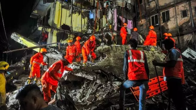 ಮಹಾರಾಷ್ಟ್ರ | ವಿರಾರ್‌ನಲ್ಲಿ ಕಟ್ಟಡ ಕುಸಿತ : ಮೃತರ ಸಂಖ್ಯೆ 15ಕ್ಕೆ ಏರಿಕೆ