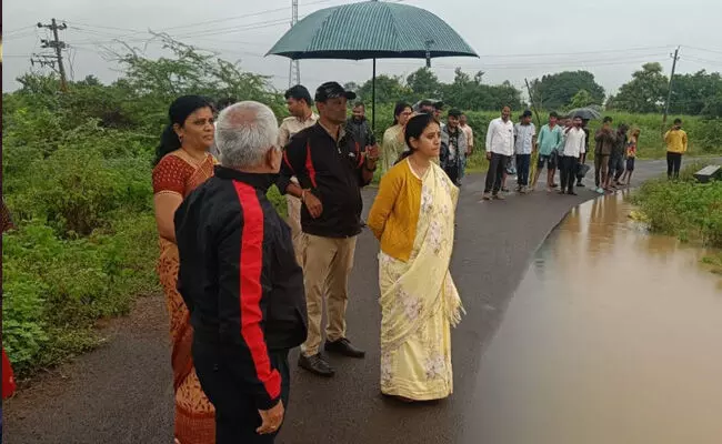 ಬೀದರ್ | ಮಳೆ ಹಾನಿ ಪ್ರದೇಶಗಳಿಗೆ ಜಿಲ್ಲಾಧಿಕಾರಿ ಶಿಲ್ಪಾ ಶರ್ಮಾ ಭೇಟಿ