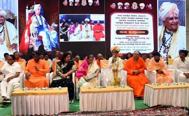 ಕಲಬುರಗಿ | ಶರಣಬಸವಪ್ಪ ಅಪ್ಪಾ ಅವರು ಹಾಕಿ ಕೊಟ್ಟ ಮಾರ್ಗದರ್ಶನದಲ್ಲಿ ದಾಸೋಹ ಪರಂಪರೆ ಮುಂದುವರೆಸುವೆ: ಚಿ.ದೊಡ್ಡಪ್ಪ ಅಪ್ಪಾ ಕಲಬುರಗಿ | ಶರಣಬಸವಪ್ಪ ಅಪ್ಪಾ ಅವರು ಹಾಕಿ ಕೊಟ್ಟ ಮಾರ್ಗದರ್ಶನದಲ್ಲಿ ದಾಸೋಹ ಪರಂಪರೆ ಮುಂದುವರೆಸುವೆ: ಚಿ.ದೊಡ್ಡಪ್ಪ ಅಪ್ಪಾ