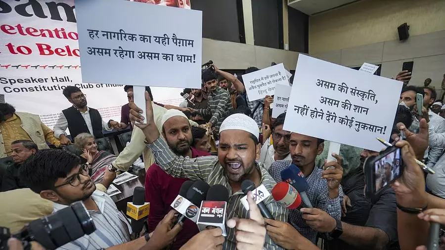 ಅಸ್ಸಾಂನಲ್ಲಿ ಅಂತರ್-ಧರ್ಮೀಯ ಭೂ ವರ್ಗಾವಣೆಗೆ ಪೊಲೀಸ್ ಪರಿಶೀಲನೆ ಕಡ್ಡಾಯ! ಅಸ್ಸಾಂನಲ್ಲಿ ಅಂತರ್-ಧರ್ಮೀಯ ಭೂ ವರ್ಗಾವಣೆಗೆ ಪೊಲೀಸ್ ಪರಿಶೀಲನೆ ಕಡ್ಡಾಯ!