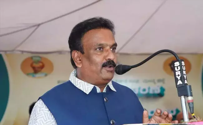 ಪತ್ರಿಕಾ ವಿತರಕರು ಮುದ್ರಣ ಮಾಧ್ಯಮದ ಬೆನ್ನೆಲುಬು : ಕೆ.ವಿ.ಪ್ರಭಾಕರ್ ಪತ್ರಿಕಾ ವಿತರಕರು ಮುದ್ರಣ ಮಾಧ್ಯಮದ ಬೆನ್ನೆಲುಬು : ಕೆ.ವಿ.ಪ್ರಭಾಕರ್