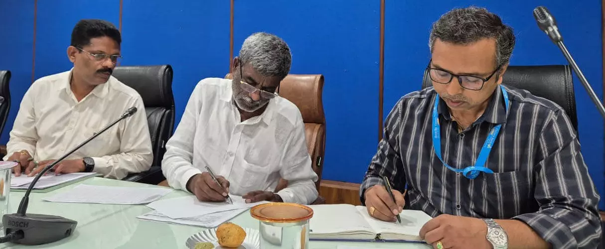 ಪಿಎಂ ವಿಶ್ವಕರ್ಮ ಯೋಜನೆಯಡಿ ಜಿಲ್ಲೆಗೆ 34 ಕೋಟಿ ಬಿಡುಗಡೆ: ಸಂಸದ ಕೋಟ ಶ್ರೀನಿವಾಸ ಪೂಜಾರಿ ಪಿಎಂ ವಿಶ್ವಕರ್ಮ ಯೋಜನೆಯಡಿ ಜಿಲ್ಲೆಗೆ 34 ಕೋಟಿ ಬಿಡುಗಡೆ: ಸಂಸದ ಕೋಟ ಶ್ರೀನಿವಾಸ ಪೂಜಾರಿ