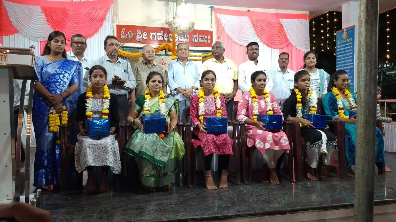 ಪ್ರತಿಭೆ ಎನ್ನುವುದು ಯಾರೊಬ್ಬರ ಸ್ವತ್ತಲ್ಲ: ಶಾಸಕ ಅಲ್ಲಮಪ್ರಭು ಪಾಟೀಲ್ ಪ್ರತಿಭೆ ಎನ್ನುವುದು ಯಾರೊಬ್ಬರ ಸ್ವತ್ತಲ್ಲ: ಶಾಸಕ ಅಲ್ಲಮಪ್ರಭು ಪಾಟೀಲ್