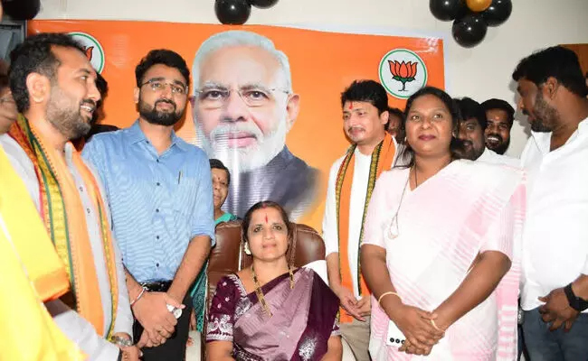 ಕಲಬುರಗಿ ಮಹಾನಗರ ಪಾಲಿಕೆಯ ವಿಪಕ್ಷ ನಾಯಕರಾಗಿ ಶೋಭಾ ದೇಸಾಯಿ ಅಧಿಕಾರ ಸ್ವೀಕಾರ ಕಲಬುರಗಿ ಮಹಾನಗರ ಪಾಲಿಕೆಯ ವಿಪಕ್ಷ ನಾಯಕರಾಗಿ ಶೋಭಾ ದೇಸಾಯಿ ಅಧಿಕಾರ ಸ್ವೀಕಾರ