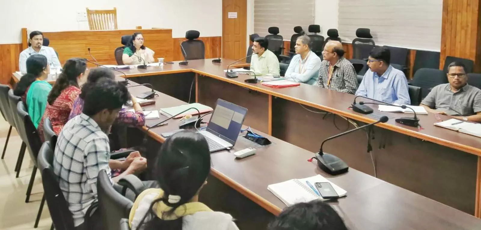 ಜಿಲ್ಲೆಯ ಶಿಕ್ಷಣ ಸಂಸ್ಥೆಗಳಲ್ಲಿ ಏಕರೂಪದ ಮಾನಸಿಕ ಆರೋಗ್ಯ ನೀತಿ: ಉಡುಪಿ ಡಿಸಿ ಸ್ವರೂಪ ಜಿಲ್ಲೆಯ ಶಿಕ್ಷಣ ಸಂಸ್ಥೆಗಳಲ್ಲಿ ಏಕರೂಪದ ಮಾನಸಿಕ ಆರೋಗ್ಯ ನೀತಿ: ಉಡುಪಿ ಡಿಸಿ ಸ್ವರೂಪ