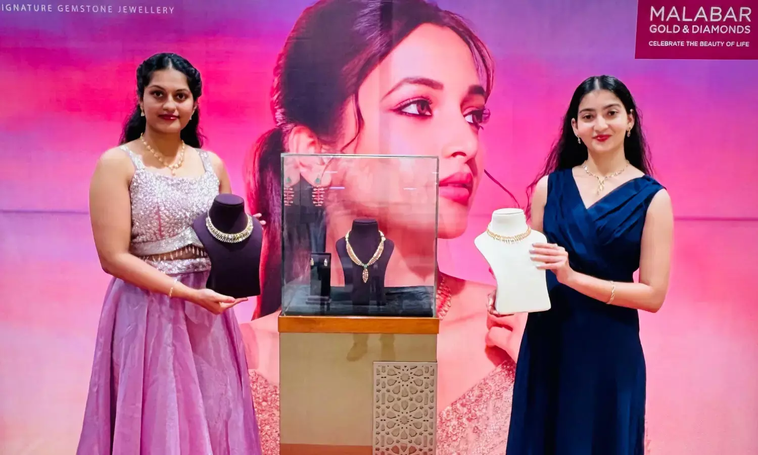 ಉಡುಪಿ ಮಲಬಾರ್ ಗೋಲ್ಡ್‌ನಲ್ಲಿ ‘ವ್ಯಾನಾ’ ರತ್ನಾಭರಣ ಅನಾವರಣ
