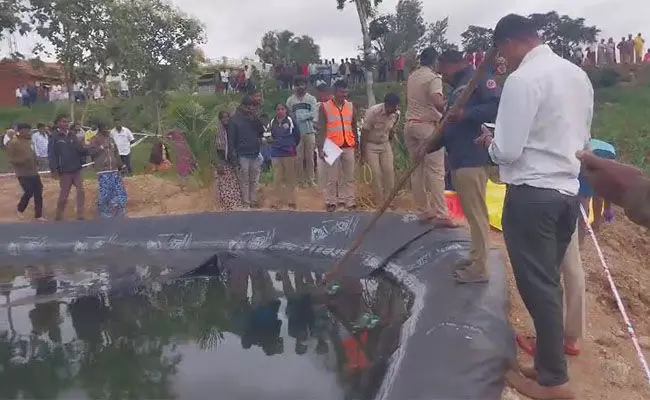 ಹನೂರು : ಕೃಷಿ ಹೊಂಡದಲ್ಲಿ ಇಬ್ಬರ ಮೃತದೇಹಗಳು ಪತ್ತೆ