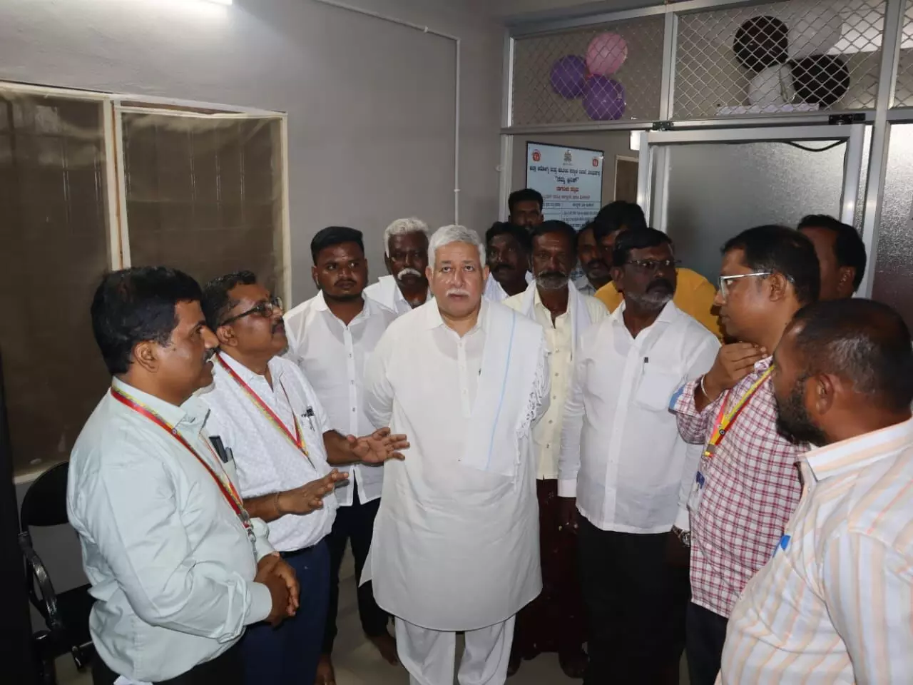 ನಮ್ಮ ಕ್ಲಿನಿಕ್ ಮೂಲಕ ಮನೆ ಬಾಗಿಲಿಗೆ ಪ್ರಾಥಮಿಕ ಆರೋಗ್ಯ ಸೇವೆ: ಶಾಸಕ ಎಚ್. ಆರ್.ಗವಿಯಪ್ಪ ನಮ್ಮ ಕ್ಲಿನಿಕ್ ಮೂಲಕ ಮನೆ ಬಾಗಿಲಿಗೆ ಪ್ರಾಥಮಿಕ ಆರೋಗ್ಯ ಸೇವೆ: ಶಾಸಕ ಎಚ್. ಆರ್.ಗವಿಯಪ್ಪ