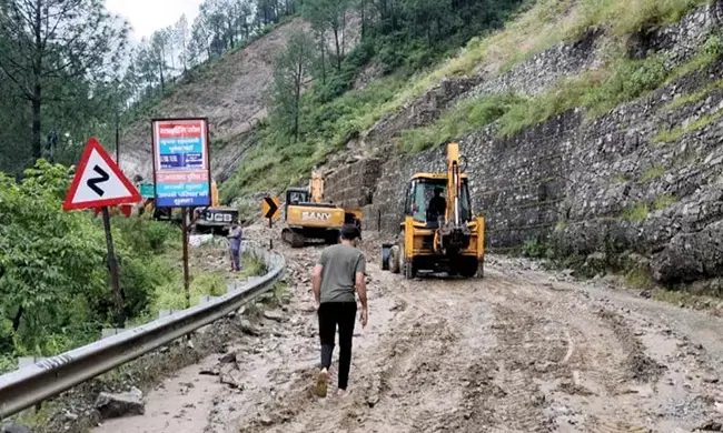 ಉತ್ತರಾಖಂಡ | ಭೂಕುಸಿತದಿಂದ ಸುರಂಗದೊಳಗೆ ಸಿಲುಕಿಕೊಂಡ 19 ಮಂದಿ ಎನ್‌ಎಚ್‌ಪಿಸಿ ಕಾರ್ಮಿಕರು
